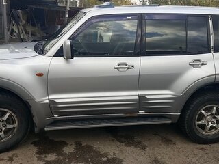 2002 Mitsubishi Pajero III, серебристый, 950000 рублей, вид 3