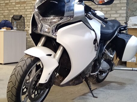 2010 Honda VFR 1200, белый, 730000 рублей, вид 1