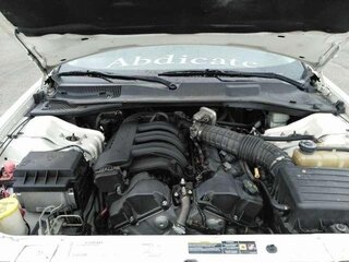 2006 Dodge Magnum II, белый, 1100000 рублей, вид 3