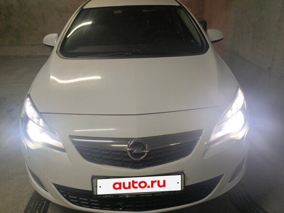 2010 Opel Astra J, белый, 740000 рублей - вид 1