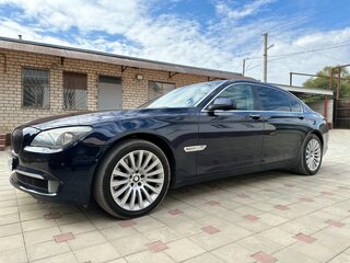 2009 BMW 7 серии Long 750Li xDrive V (F01/F02/F04), синий, 1400000 рублей, вид 1