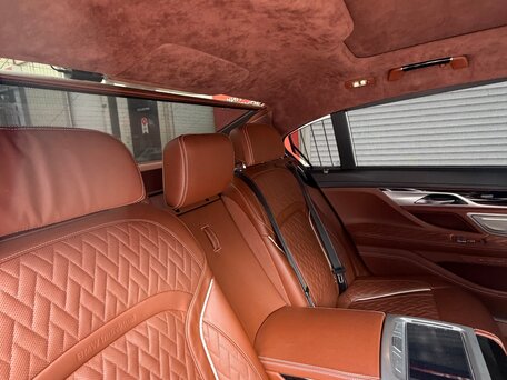 2020 BMW 7 серии Long M760Li xDrive VI (G11/G12) Рестайлинг, чёрный, 7800000 рублей, вид 3