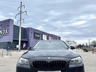 2012 BMW 5 серии 528i xDrive VI (F10/F11/F07), чёрный, 1900000 рублей, вид 1