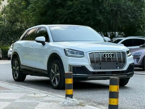 2021 Audi Q2 L e-tron I Рестайлинг, белый, 1900000 рублей
