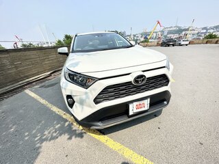 2020 Toyota RAV4 V (XA50), белый, 3700000 рублей, вид 3