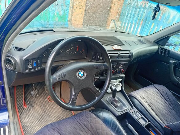 1990 BMW 5 серии 524d III (E34), синий, 550000 рублей - вид 5