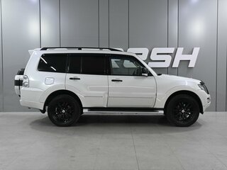 2019 Mitsubishi Pajero IV Рестайлинг 2, белый, 3369000 рублей, вид 5