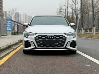 2023 Audi A3 Sportback 35 TFSI IV (8Y), белый, 1900000 рублей, вид 2