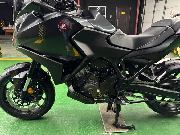 2022 Honda NT1100, серый - вид 10