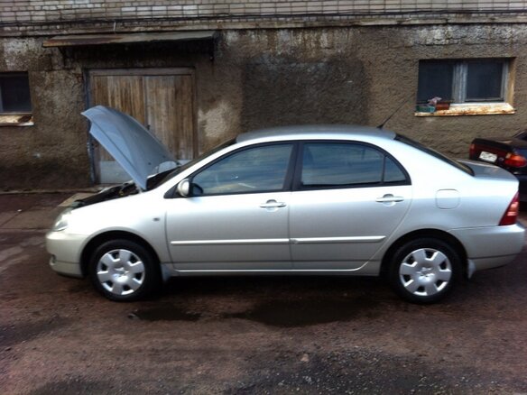 2005 Toyota Corolla IX (E120, E130) Рестайлинг, серебристый, 645000 рублей - вид 2