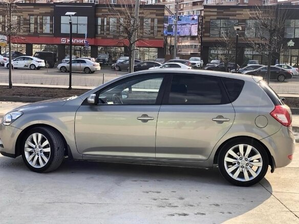 2011 Kia Ceed I Рестайлинг, золотистый, 1050000 рублей - вид 6