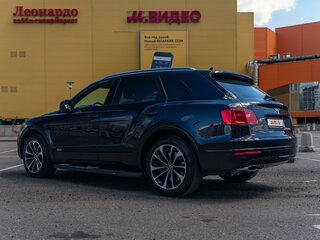 2019 Bentley Bentayga I, серый, 12000000 рублей, вид 3