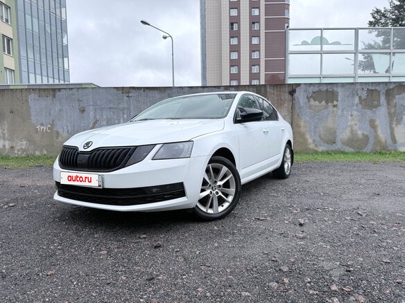 2018 Skoda Octavia III (A7) Рестайлинг, белый, 1479900 рублей - вид 1