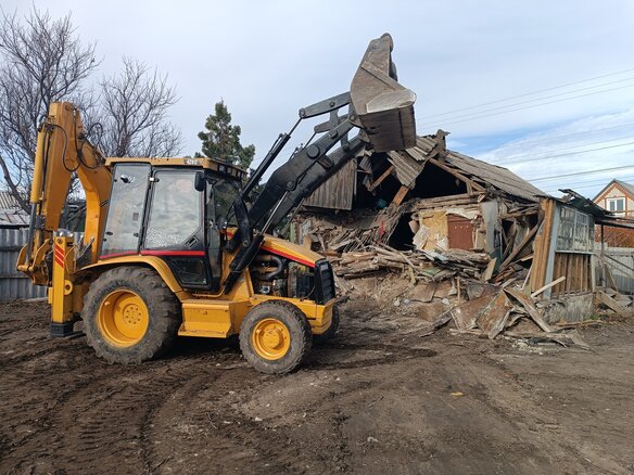 1997 Caterpillar 428, жёлтый, 3200000 рублей - вид 2