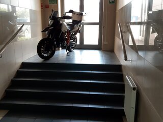 2010 KTM 990 SM, белый, 500000 рублей, вид 1