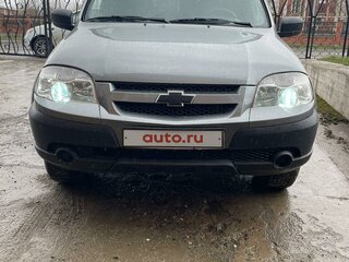 2016 Chevrolet Niva I Рестайлинг, серый, 730000 рублей, вид 1