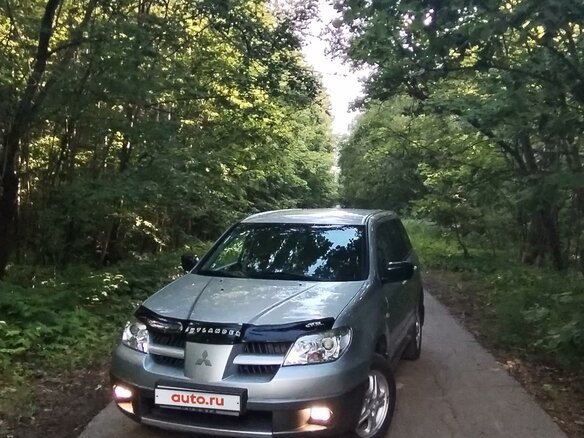 2004 Mitsubishi Outlander I, серебристый, 560000 рублей - вид 1