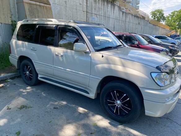 2003 Lexus LX 470 II Рестайлинг, бежевый, 2000000 рублей - вид 1