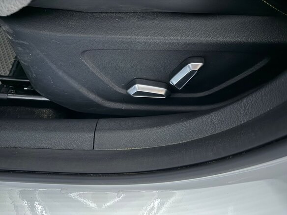 2023 Geely Coolray (Binyue Cool) I Рестайлинг, белый, 2310000 рублей - вид 16