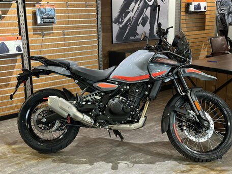 2024 Royal Enfield Himalayan, чёрный, 580000 рублей, вид 3