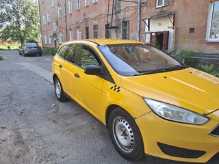 2015 Ford Focus III Рестайлинг, жёлтый, 420000 рублей, вид 2
