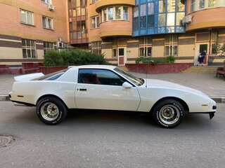 1986 Pontiac Firebird III, белый, 800000 рублей, вид 3