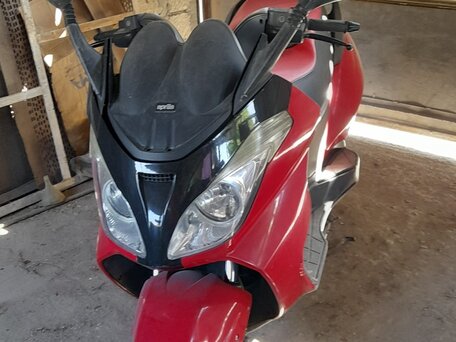 2003 Aprilia Atlantic 125/250, красный, 130000 рублей, вид 2