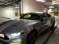 2021 Ford Mustang VI Рестайлинг, серебристый, 3000000 рублей - вид 3