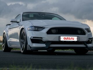 2021 Ford Mustang VI Рестайлинг, белый, 3750000 рублей, вид 3