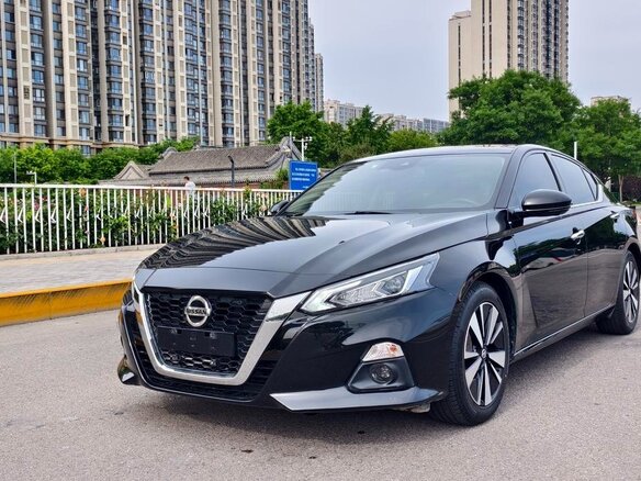 2022 Nissan Altima VI (L34), чёрный, 1720000 рублей
