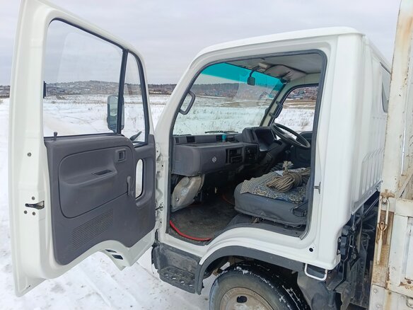 1994 Nissan Atlas, белый, 1300000 рублей - вид 4
