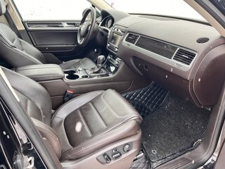 2016 Volkswagen Touareg II Рестайлинг, чёрный, 3000000 рублей, вид 4