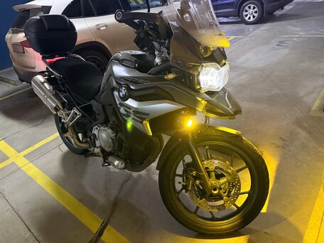 2019 BMW F 750 GS, серебристый, 900000 рублей, вид 2