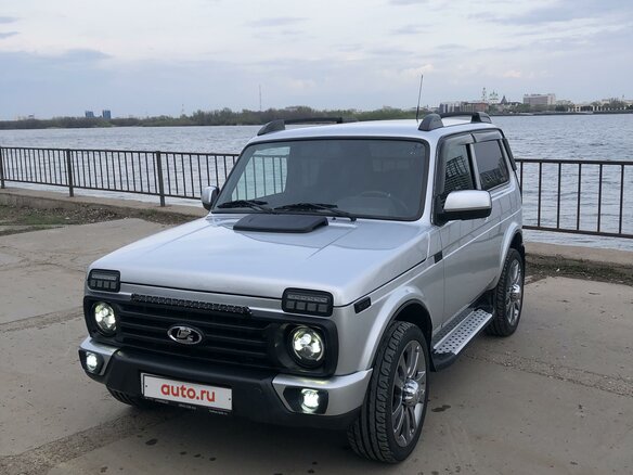 2018 Lada (ВАЗ) 2121 (4x4) Urban I Рестайлинг, серебристый, 760000 рублей