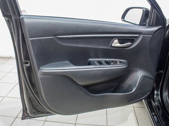 2019 Kia Rio IV, чёрный - вид 14