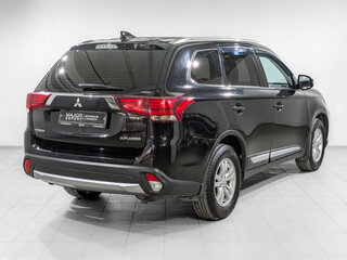 2017 Mitsubishi Outlander III Рестайлинг 2, чёрный, 1815000 рублей, вид 5