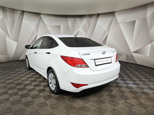 2015 Hyundai Solaris I Рестайлинг, белый - вид 3