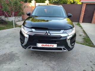 2020 Mitsubishi Outlander III Рестайлинг 3, чёрный, 2100000 рублей, вид 2