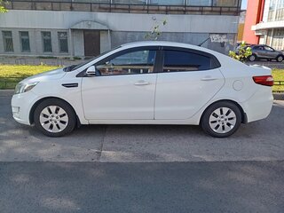 2012 Kia Rio 4-speed III, белый, 790000 рублей, вид 2