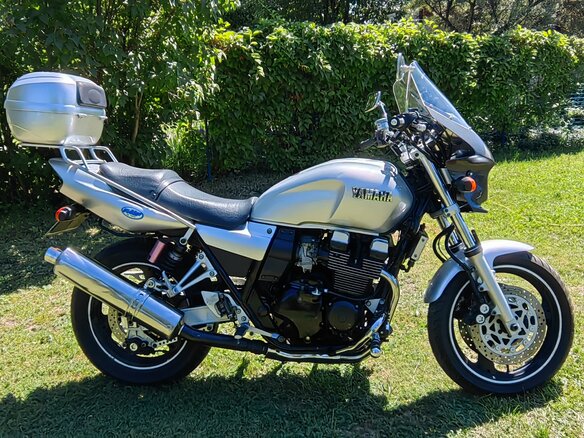 2004 Yamaha XJR400, серебристый, 320000 рублей - вид 2