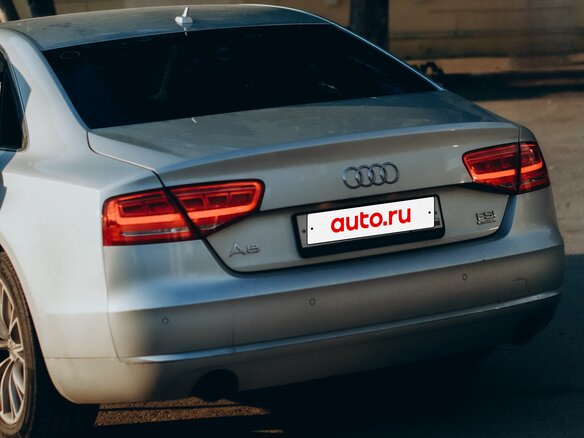 2010 Audi A8 III (D4), серый, 1300000 рублей - вид 9