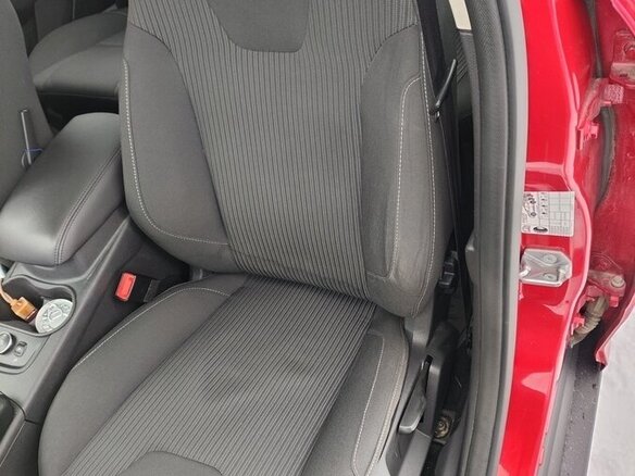 2013 Ford Focus III, красный, 900000 рублей - вид 12