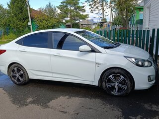 2011 Hyundai Solaris I, белый, 879000 рублей, вид 3