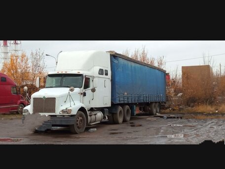 2002 International 9000 Series, белый, 1030000 рублей, вид 1