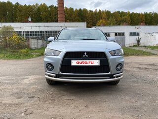 2011 Mitsubishi Outlander II Рестайлинг, серебристый, 1200000 рублей, вид 2