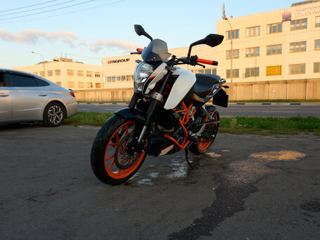2014 KTM 390 Duke, белый, 320000 рублей, вид 2