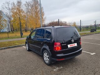2010 Volkswagen Touran Cross I Рестайлинг, чёрный, 790000 рублей, вид 4