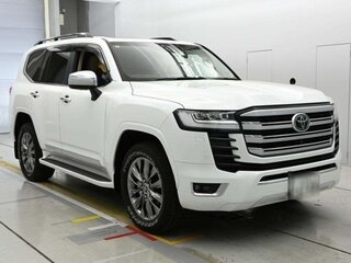 2025 Toyota Land Cruiser 300 Series, белый, 10300000 рублей, вид 1