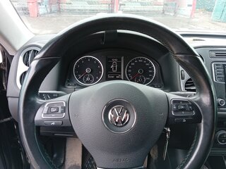 2016 Volkswagen Tiguan I Рестайлинг, чёрный, 1099000 рублей, вид 5