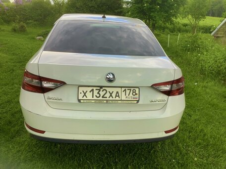 2016 Skoda Superb III, белый, 1150000 рублей, вид 4